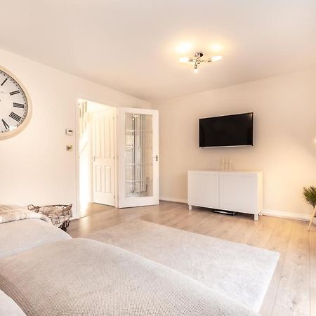 Cheerful 3 Bedroom House - Sleeps 7 Alwalton Exterior foto