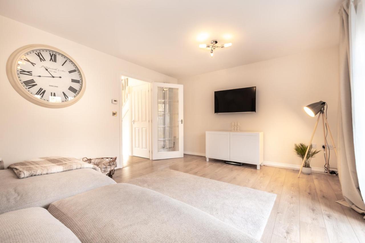 Cheerful 3 Bedroom House - Sleeps 7 Alwalton Exterior foto