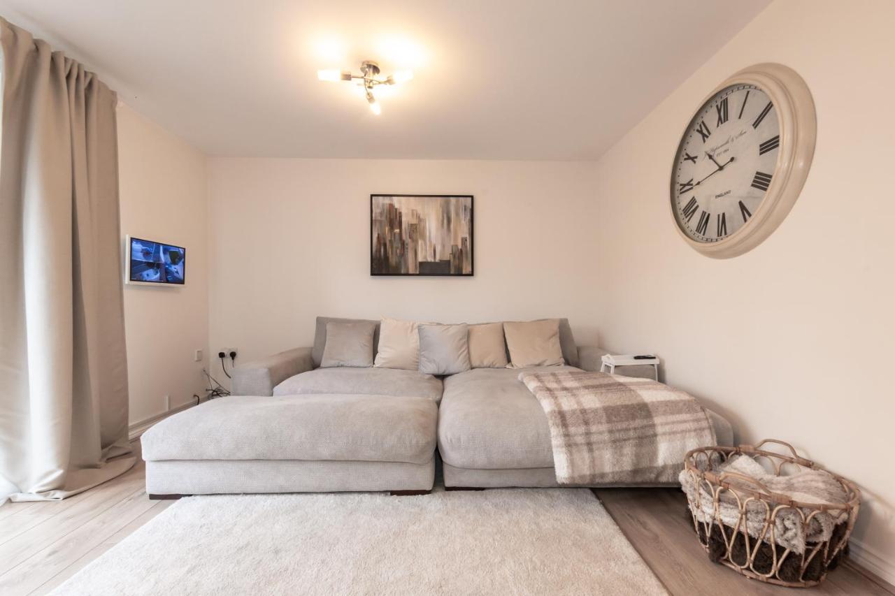 Cheerful 3 Bedroom House - Sleeps 7 Alwalton Exterior foto