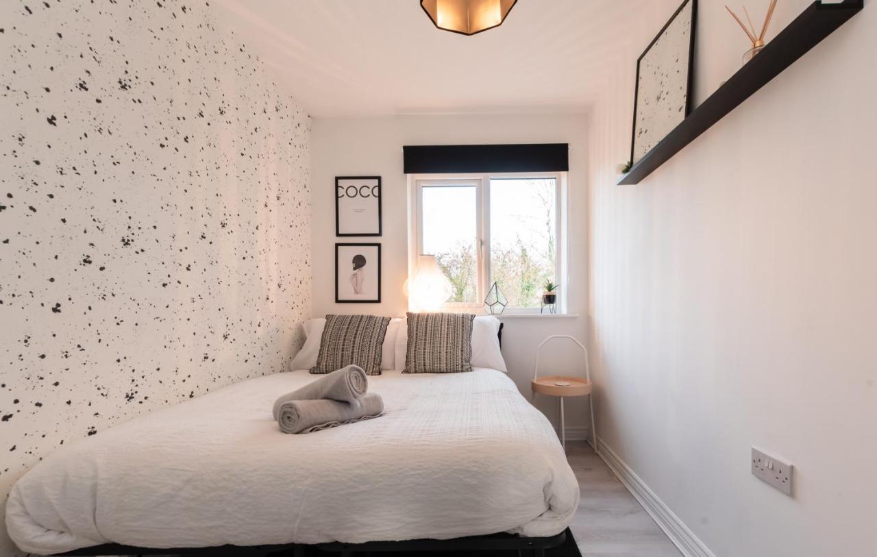 Cheerful 3 Bedroom House - Sleeps 7 Alwalton Exterior foto