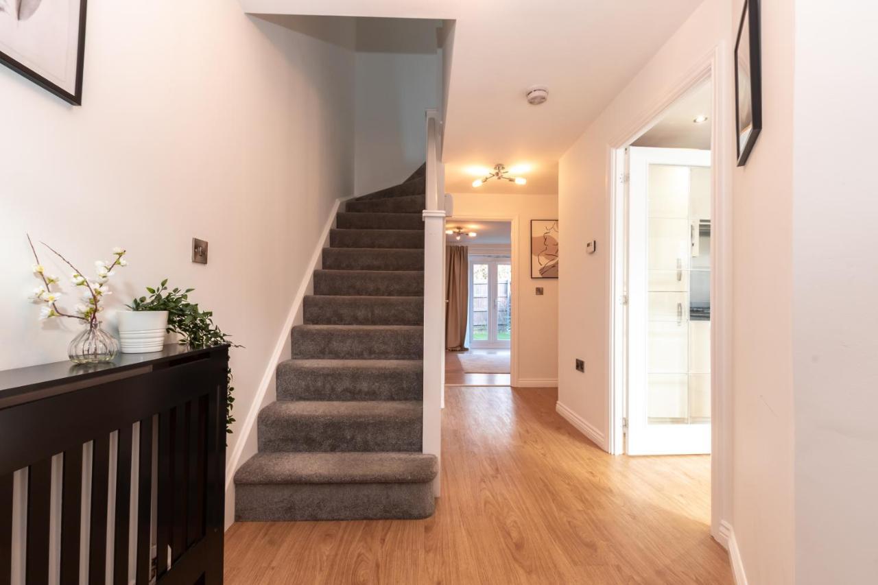 Cheerful 3 Bedroom House - Sleeps 7 Alwalton Exterior foto