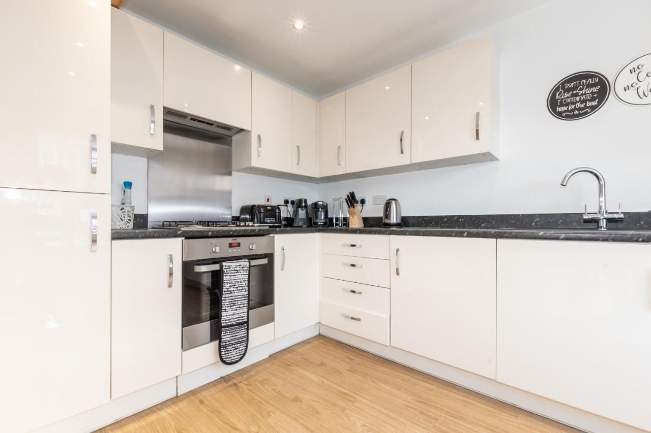 Cheerful 3 Bedroom House - Sleeps 7 Alwalton Exterior foto